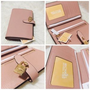 BRAND NEW Michael Kors Wallet